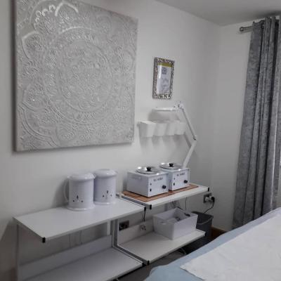 Waxing Station